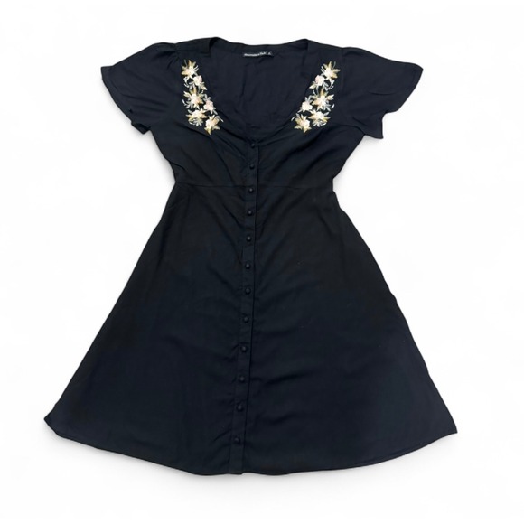 Abercrombie & Fitch Black Floral Embroidered Button-Front Mini Dress Size Small - Picture 1 of 4